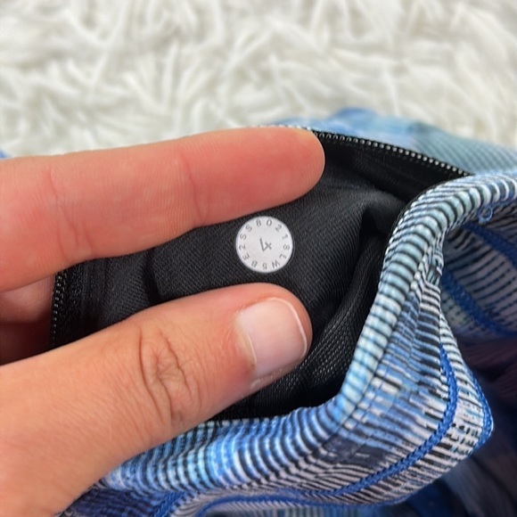 Lululemon On Pace Tight 7/8 *25" Sun Dazed Multi Blue / Super Dark - Picture 7 of 8